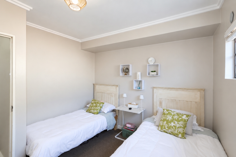 To Let 2 Bedroom Property for Rent in Waves Edge Western Cape